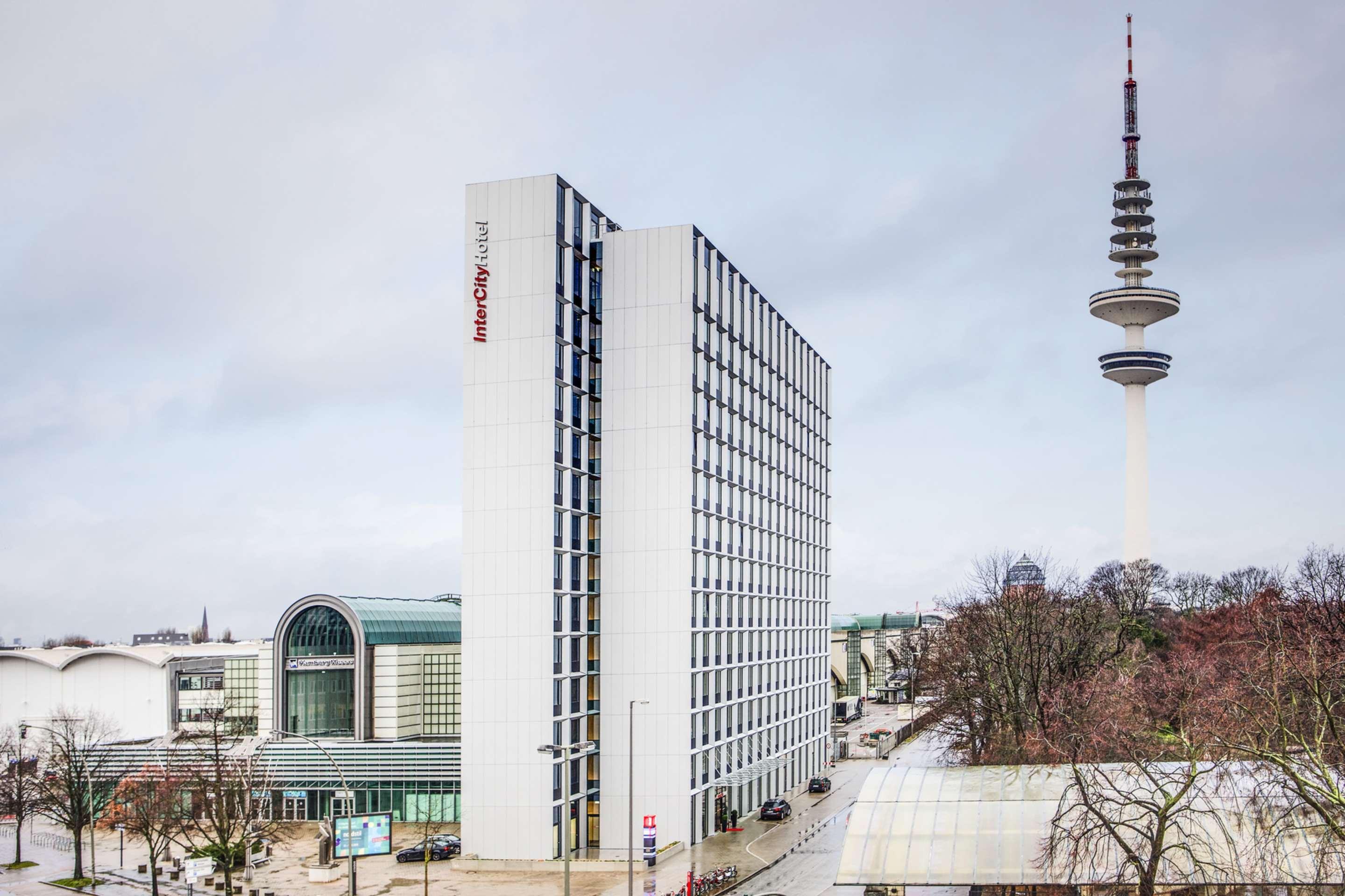 Intercityhotel Hamburg Dammtor-Messe Exterior foto