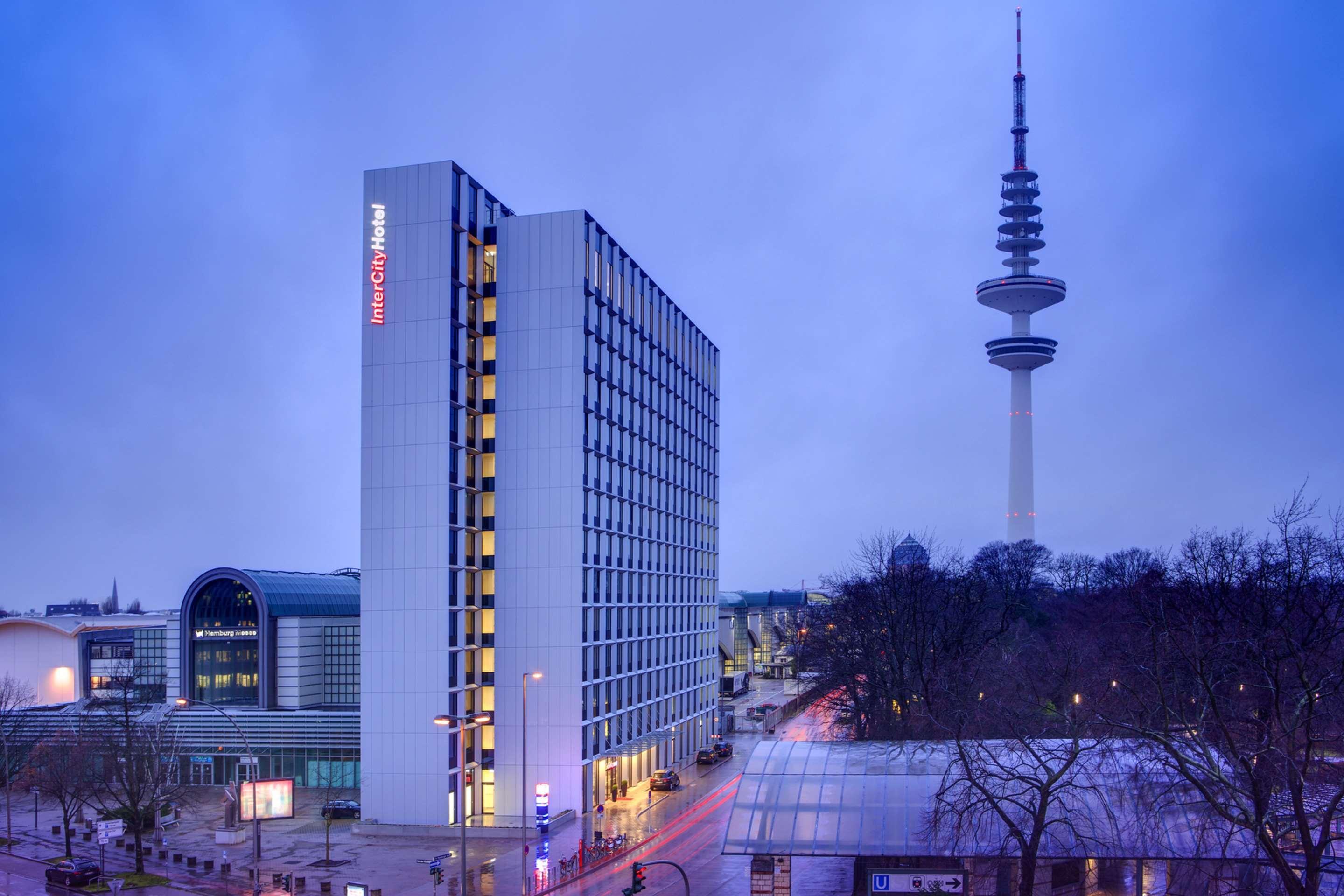 Intercityhotel Hamburg Dammtor-Messe Exterior foto